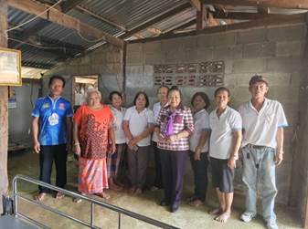 รูปภาพประกอบด้วย เสื้อผ้า, คน, รองเท้า, ชาย

เนื้อหาที่สร้างโดย AI อาจไม่ถูกต้อง