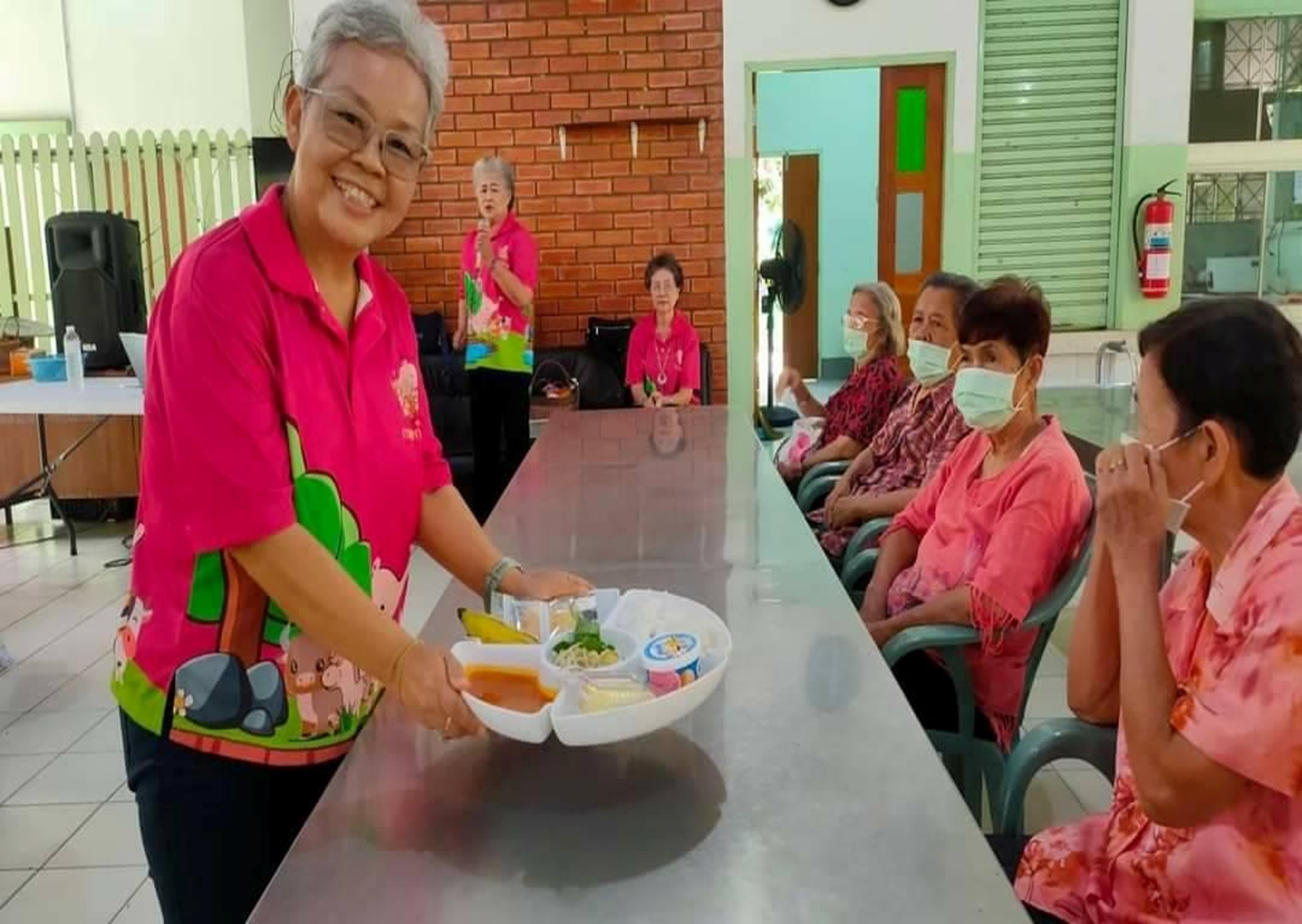 เรื่องเล่า.....เรา.. ทำอย่างไร เมื่อพบ คนยากไร้ ที่ไร้บ้าน